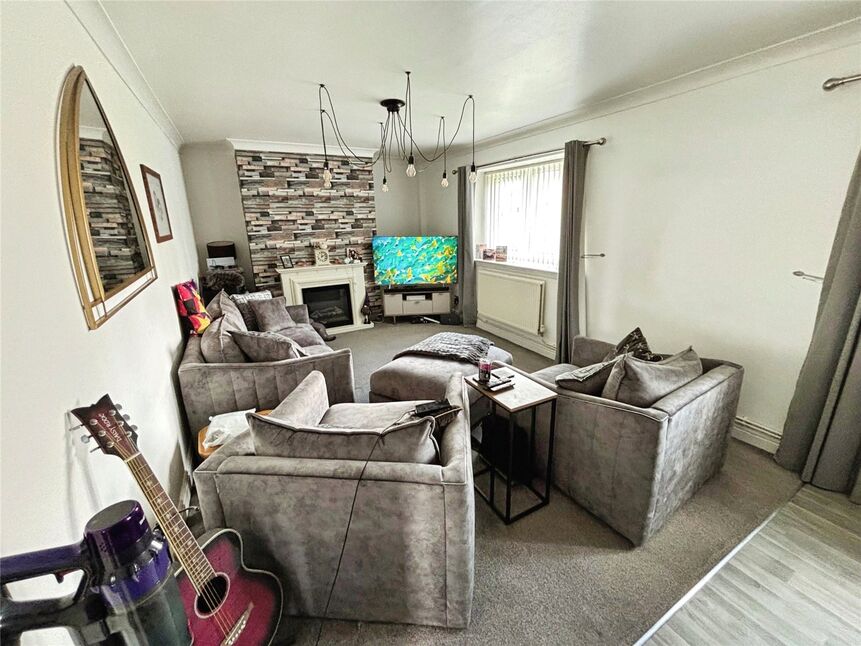 Lounge / Dining Room