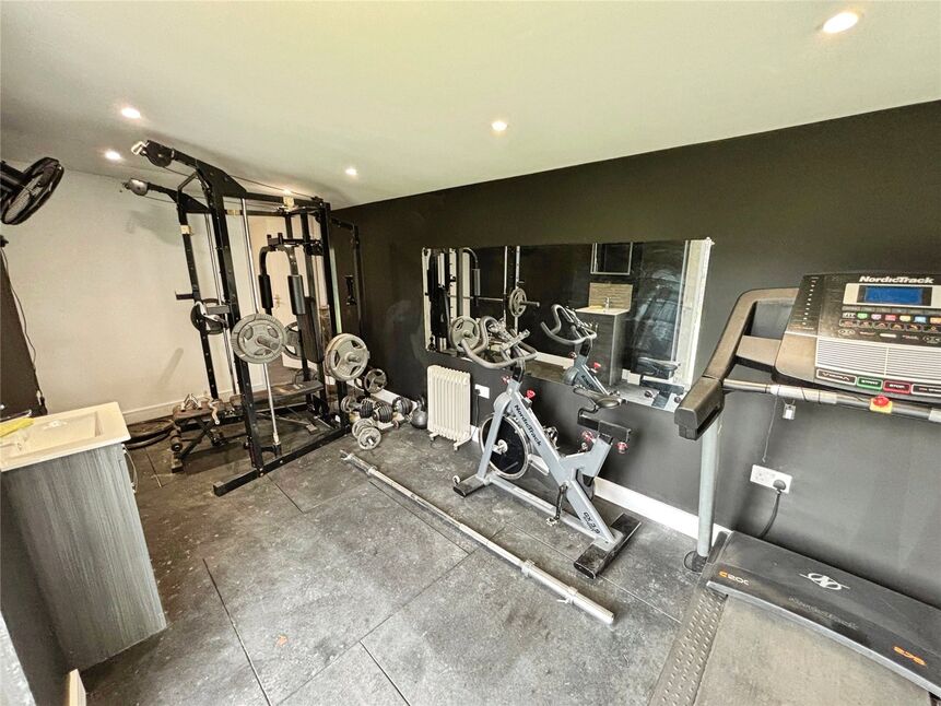 Store / Workshop Gym