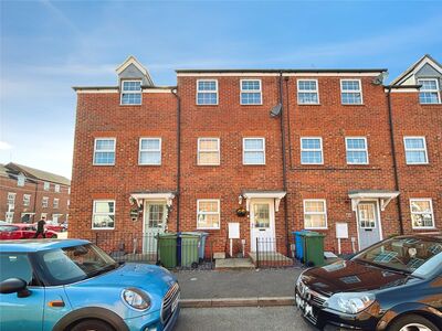 Spicers Court, 4 bedroom Mid Terrace House for sale, &pound;150,000