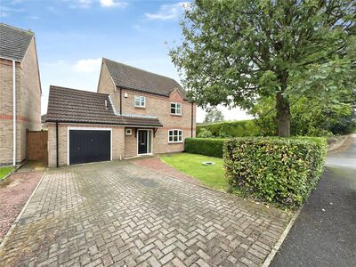 Stocks Fold, 3 bedroom Detached House to rent, &pound;1,250 pcm