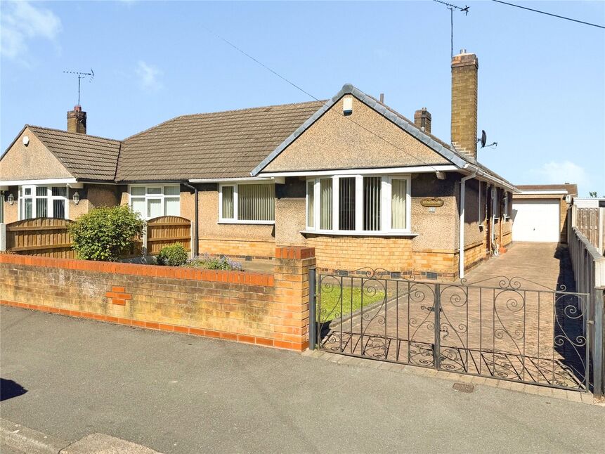 Main image of 2 bedroom Semi Detached Bungalow for sale, Croft Road, Doncaster, South Yorkshire, DN4