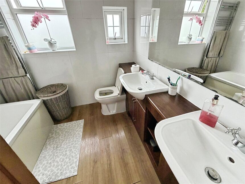 Bathroom / Wc