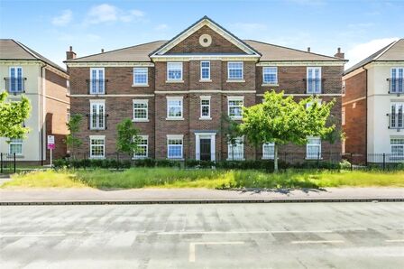 Rosso Close, 2 bedroom Flat to rent, &pound;895 pcm