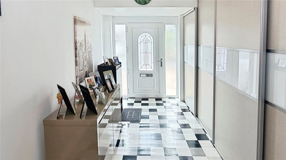 Entrance Hall / Utility