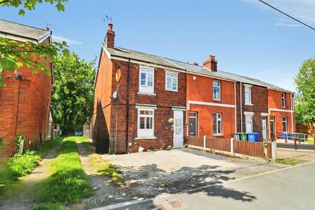 New Road, 4 bedroom Mid Terrace House for sale, &pound;150,000