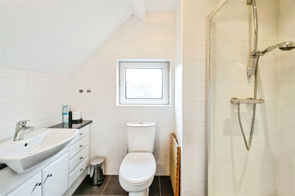 En-Suite Shower / Wc