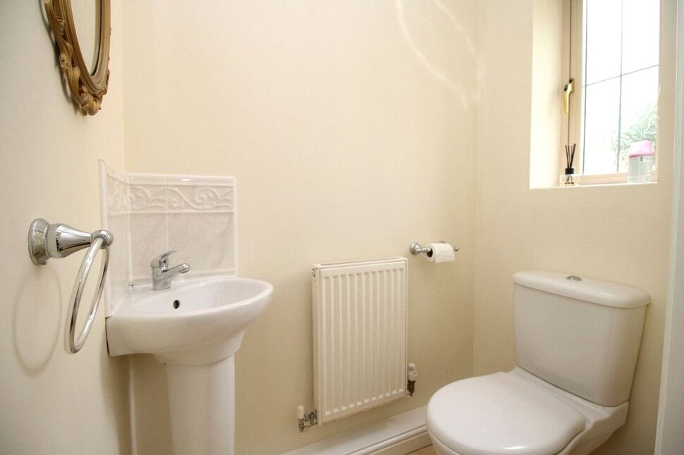 Cloakroom / Wc