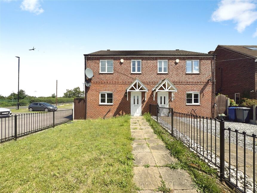 Main image of 4 bedroom Semi Detached House to rent, Poplar Way, Auckley, South Yorkshire, DN9