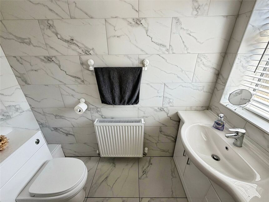 Cloakroom / Wc