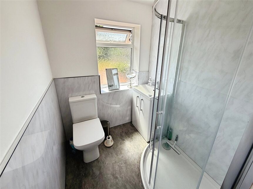 Shower Room / Wc