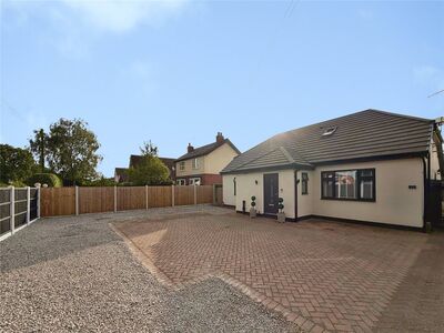 4 bedroom Detached Bungalow for sale