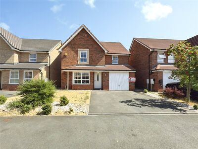 Rovers Way, 4 bedroom Detached House to rent, &pound;1,800 pcm