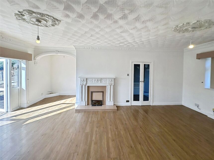 Lounge / Dining room