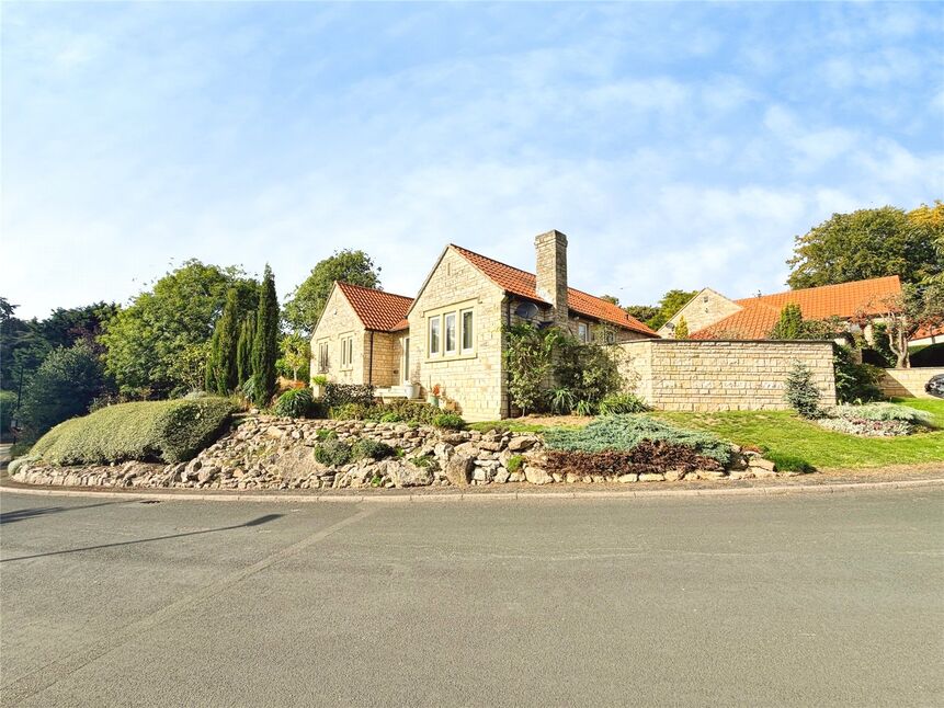 Main image of 3 bedroom Detached Bungalow for sale, Spinney Hill, Sprotbrough, South Yorkshire, DN5