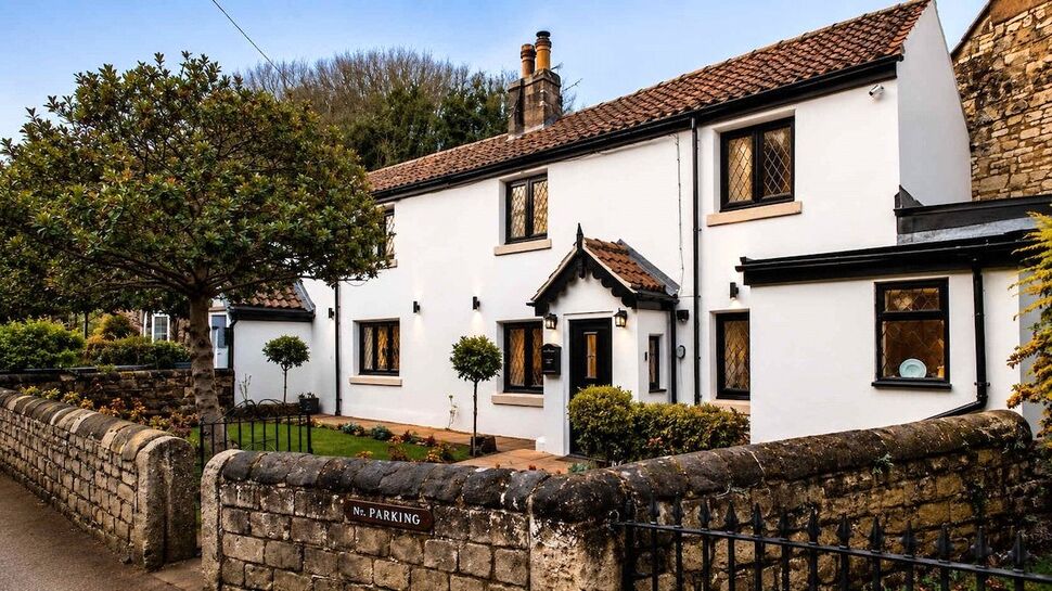 Main image of 4 bedroom Semi Detached House for sale, Lower Sprotbrough, Sprotbrough, South Yorkshire, DN5