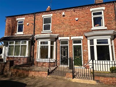 2 bedroom Mid Terrace House to rent