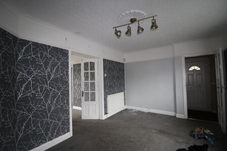 Lilac Road, 3 bedroom Mid Terrace House to rent, £1,050 pcm