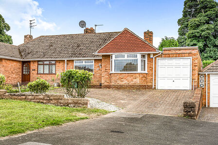 Woodbank Road, 2 bedroom Semi Detached Bungalow to rent, £1,200 pcm
