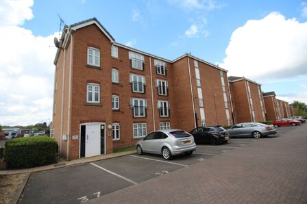 Bonneville Close, 1 bedroom Flat to rent, &pound;800 pcm