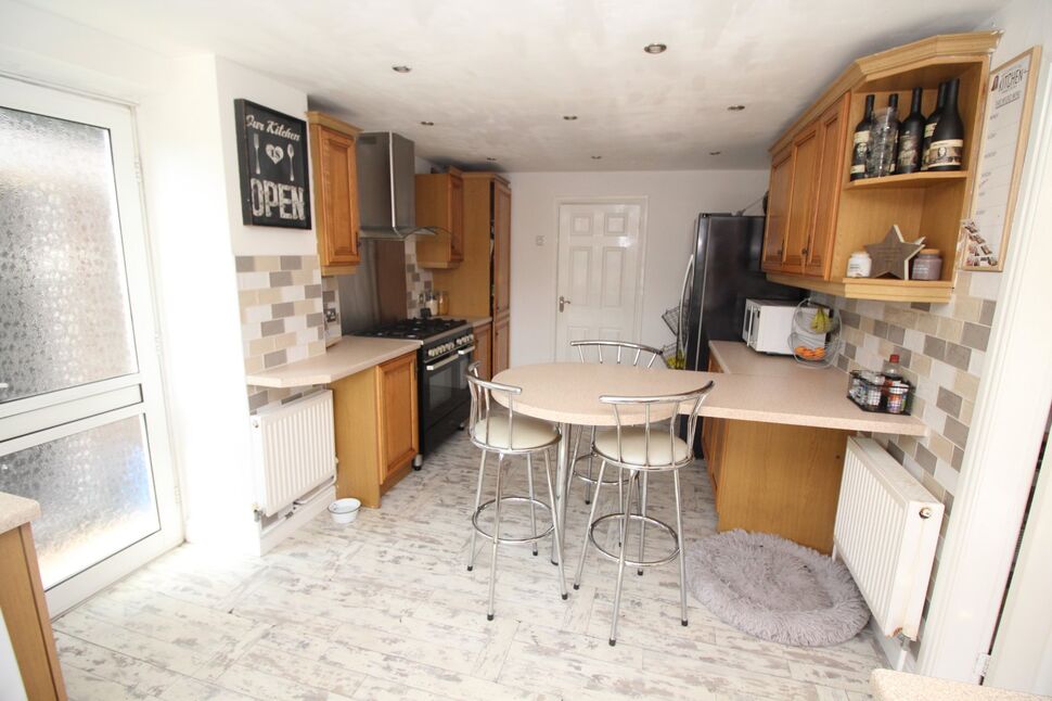 3 bedroom Semi Detached House for sale, St. Peters Road, Dudley, DY2