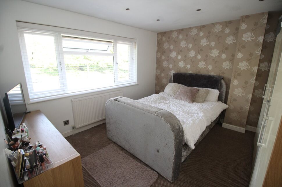 3 bedroom Semi Detached House for sale, St. Peters Road, Dudley, DY2