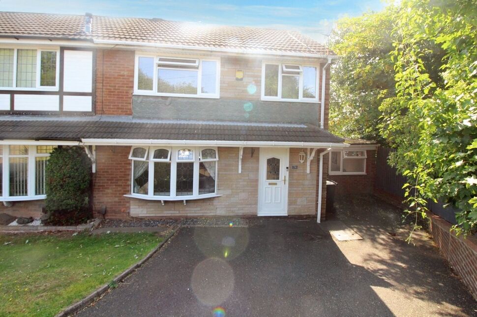 3 bedroom Semi Detached House for sale, St. Peters Road, Dudley, DY2