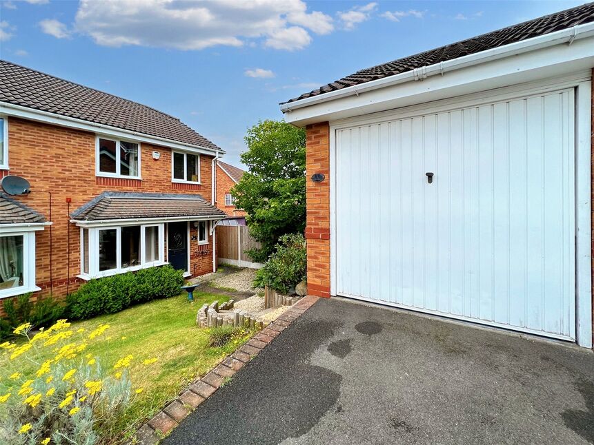 3 bedroom Semi Detached House for sale, Brookes Close, Tividale, B69
