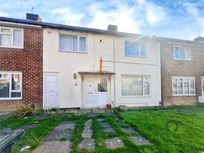 4 bedroom Mid Terrace House for sale