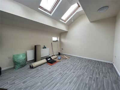 Wellington Road, 2 bedroom  Flat to rent, £725 pcm