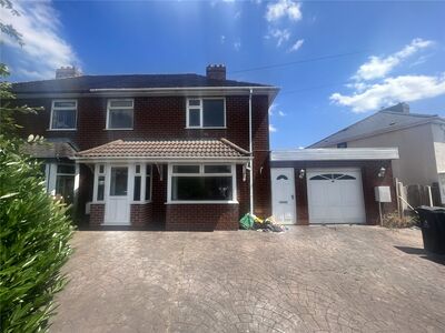 Wood Lane, 3 bedroom Semi Detached House to rent, &pound;1,000 pcm
