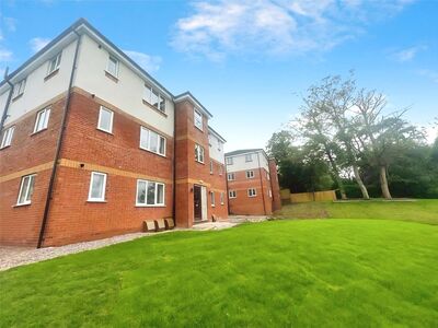 Dixons Green Road, 2 bedroom  Flat to rent, £850 pcm