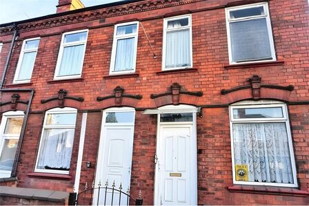 Harvills Hawthorn, 3 bedroom Mid Terrace House to rent, £950 pcm