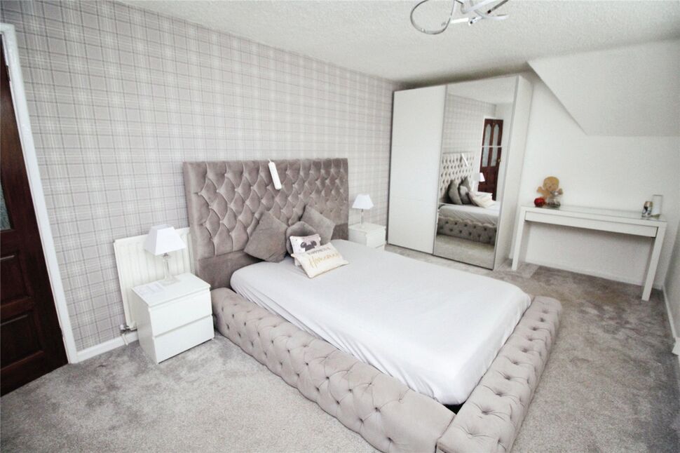 2 bedroom Semi Detached House for sale, Merryfield Road, Dudley, DY1