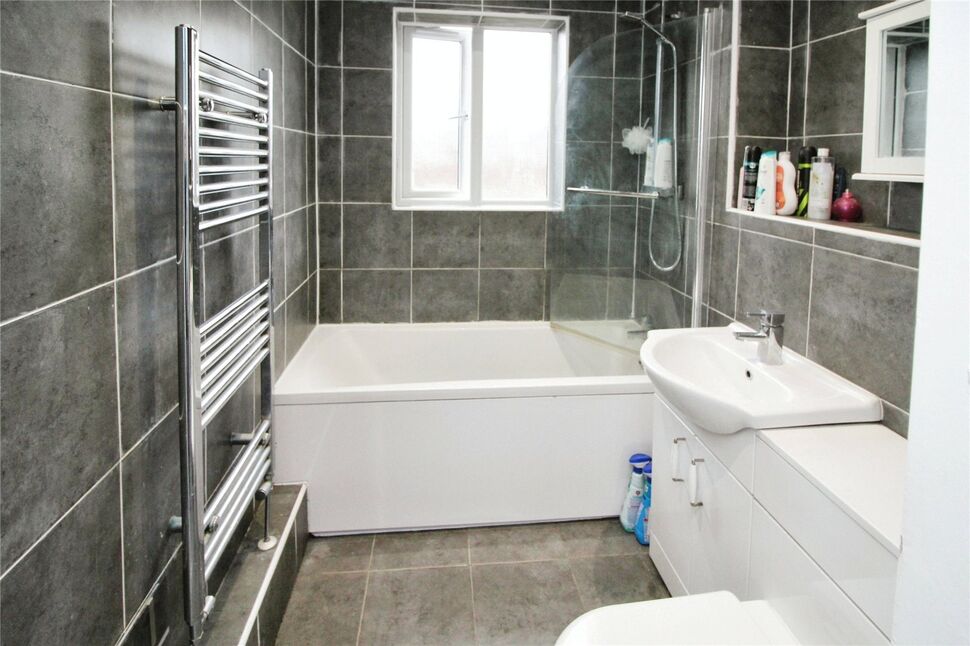 2 bedroom End Terrace House for sale, Hallchurch Road, Dudley, DY2 £