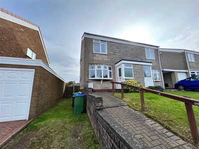 Red Lion Close, 3 bedroom Semi Detached House for sale, £190,000