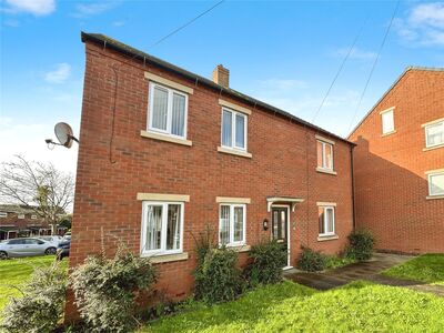 Cooksey Gardens, 2 bedroom  Flat to rent, £865 pcm