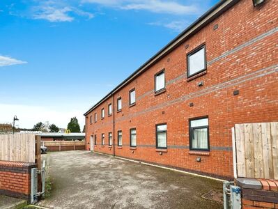 Lower Mill Street, 1 bedroom  Flat to rent, £700 pcm