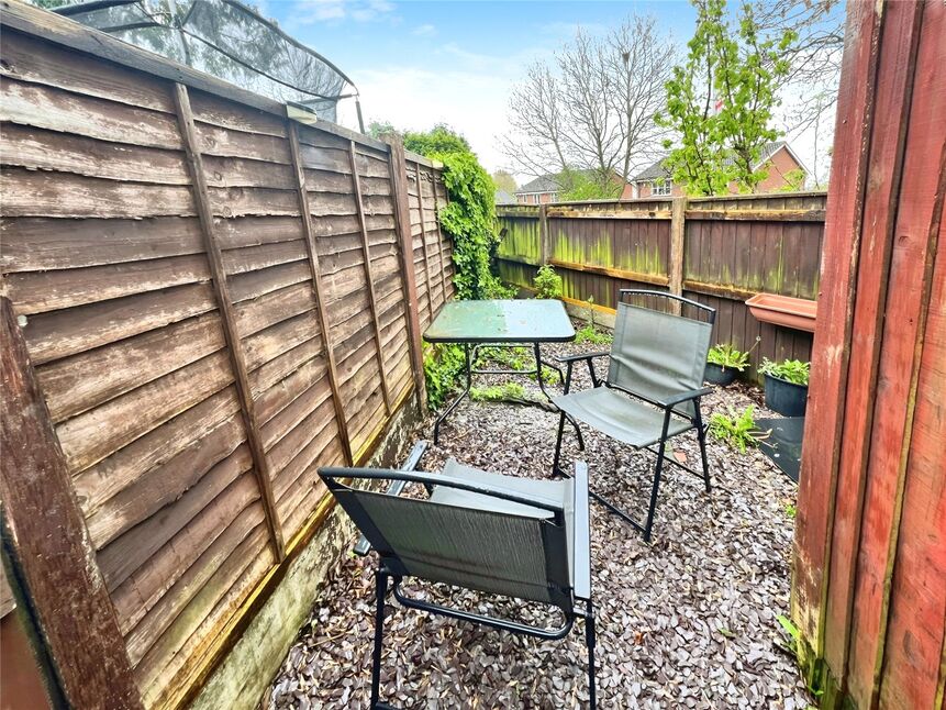 2 bedroom Mid Terrace House for sale, Station Road, Brierley Hill, DY5