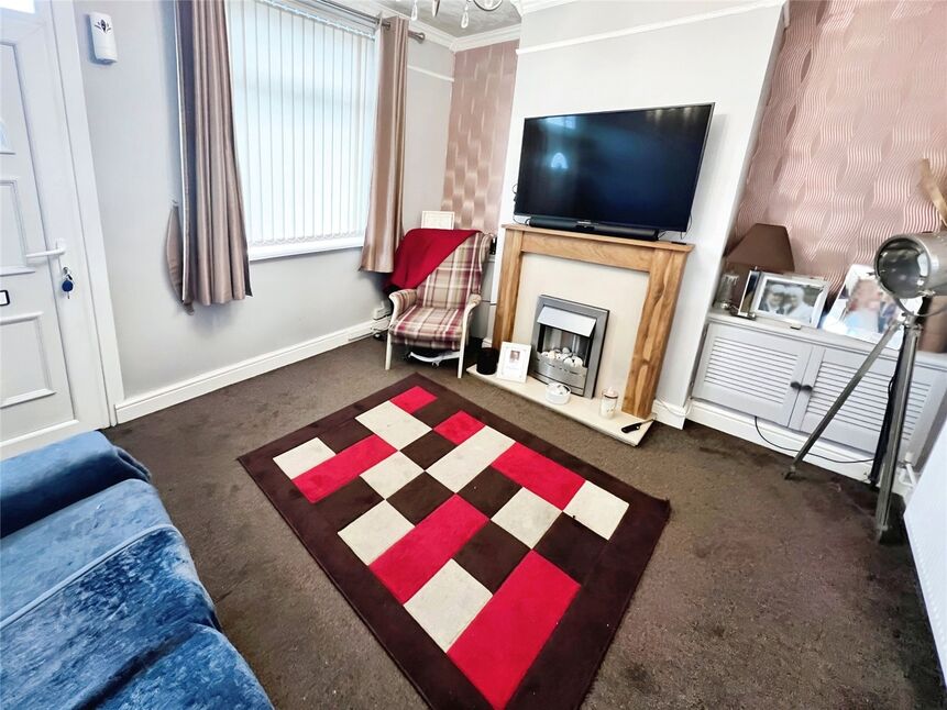 2 bedroom Mid Terrace House for sale, Station Road, Brierley Hill, DY5