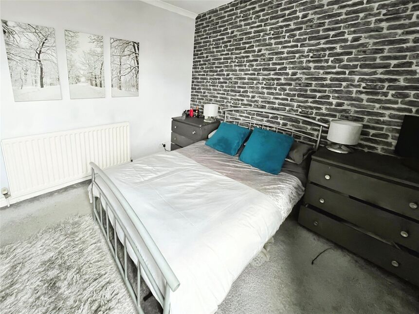 2 bedroom Mid Terrace House for sale, Station Road, Brierley Hill, DY5