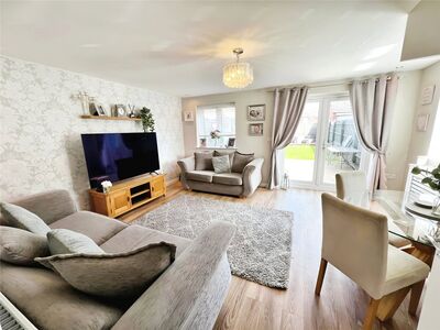 Bobeche Place, 3 bedroom Semi Detached House for sale, £270,000