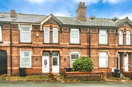 Stourbridge Road, 2 bedroom Mid Terrace House for sale, £160,000