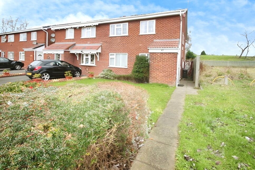 Main image of 2 bedroom Flat to rent, Warren Close, Tipton, West Midlands, DY4