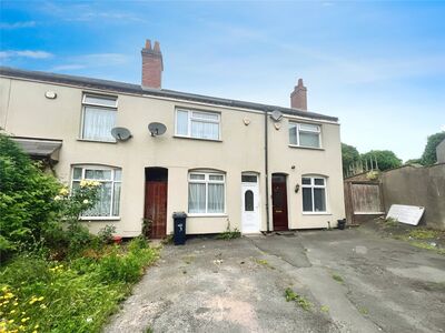 3 bedroom Mid Terrace House for sale