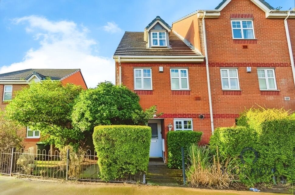 Main image of 3 bedroom End Terrace House to rent, Hurst Lane, Tipton, Sandwell, DY4