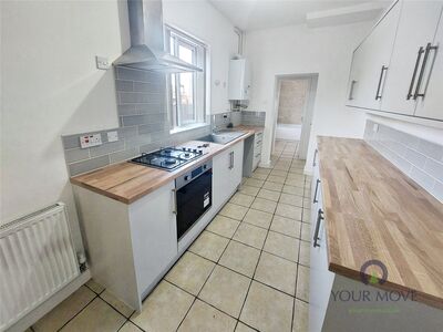 Stourbridge Road, 3 bedroom End Terrace House for sale, £220,000