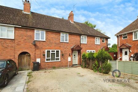 Cross Place, 4 bedroom End Terrace House to rent, £1,200 pcm