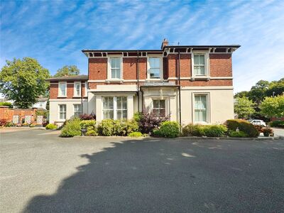 Shrubbery Close, 2 bedroom  Flat to rent, £2,000 pcm