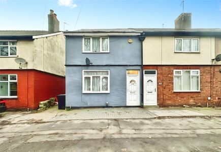 Wolverhampton Street, 3 bedroom End Terrace House to rent, &pound;1,100 pcm