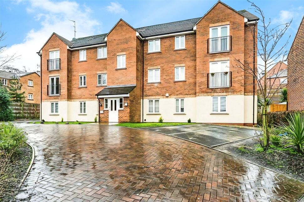 Main image of 2 bedroom  Flat to rent, Summerton Road, Oldbury, West Midlands, B69